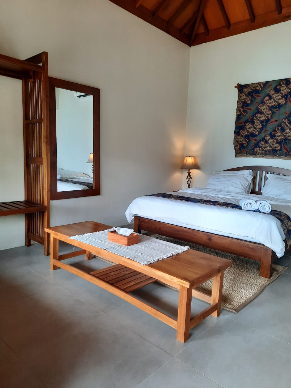 Kamar Triton Cottage 3p di Legon Waru Cottage & Resort (Pinggir Pantai View Laut)
